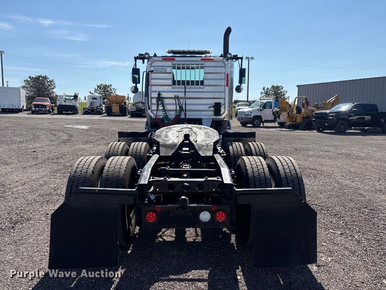image for item EG8948 2008 International TranStar 8600 semi truck