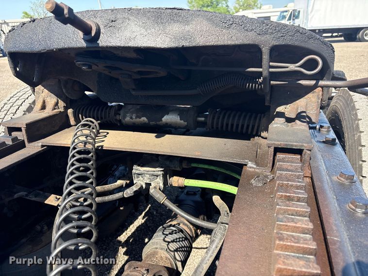 image for item EG8948 2008 International TranStar 8600 semi truck