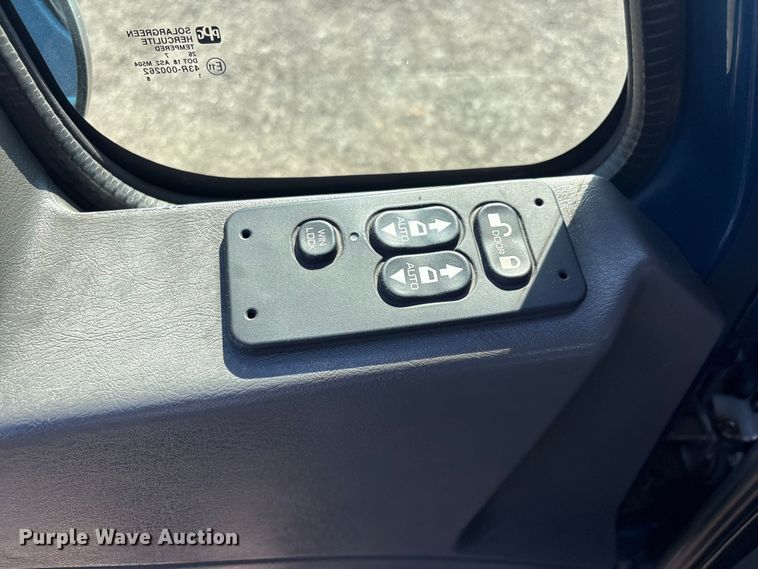image for item EG8948 2008 International TranStar 8600 semi truck