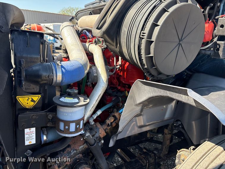 image for item EG8948 2008 International TranStar 8600 semi truck