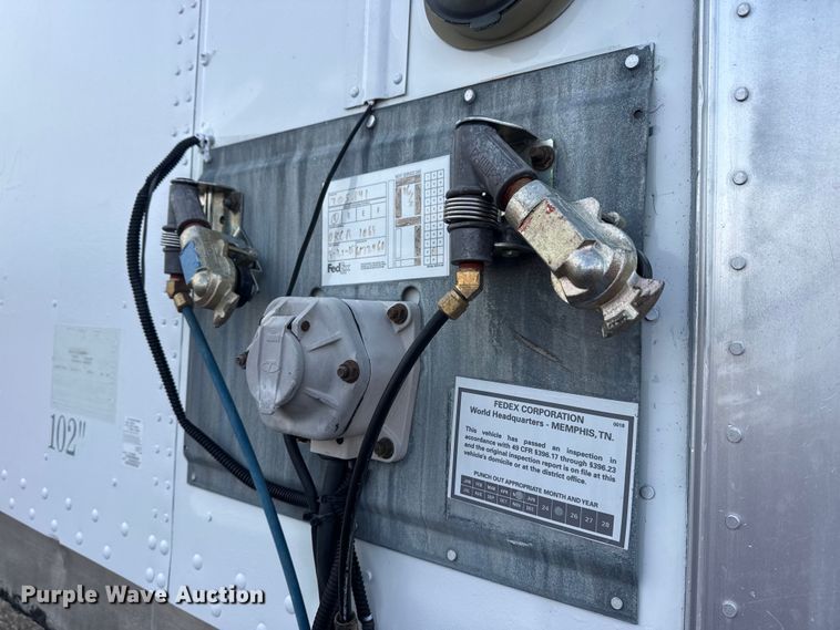 image for item EG8965 2006 Wabash National dry van trailer