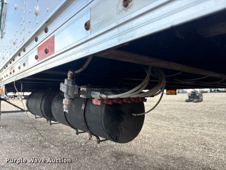image for item EG8965 2006 Wabash National dry van trailer