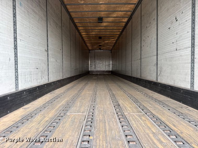 image for item EG8965 2006 Wabash National dry van trailer