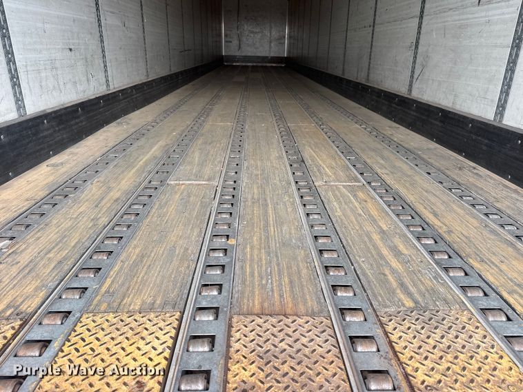 image for item EG8965 2006 Wabash National dry van trailer