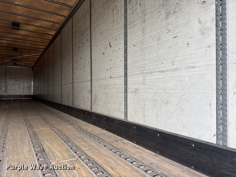 image for item EG8965 2006 Wabash National dry van trailer