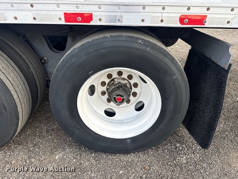 image for item EG8965 2006 Wabash National dry van trailer