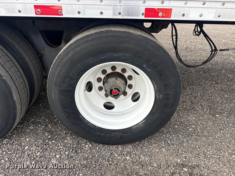 image for item EG8965 2006 Wabash National dry van trailer