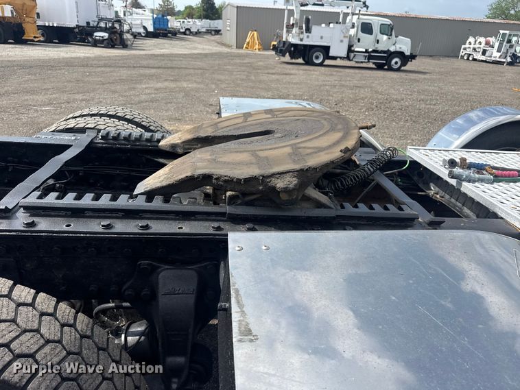image for item EG8997 2012 Western Star 4900 semi truck