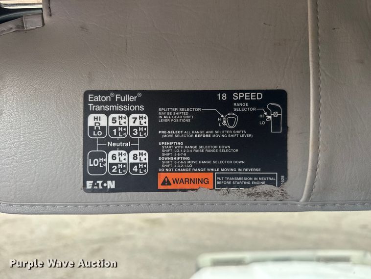 image for item EG8997 2012 Western Star 4900 semi truck