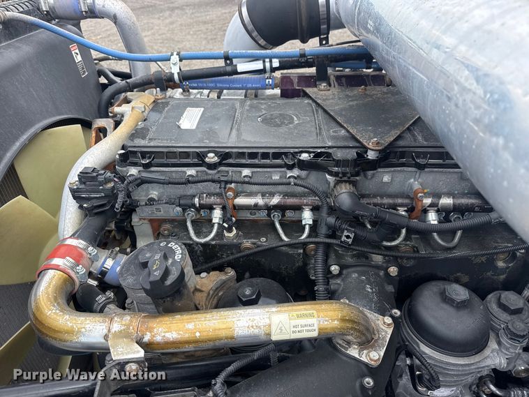 image for item EG8997 2012 Western Star 4900 semi truck