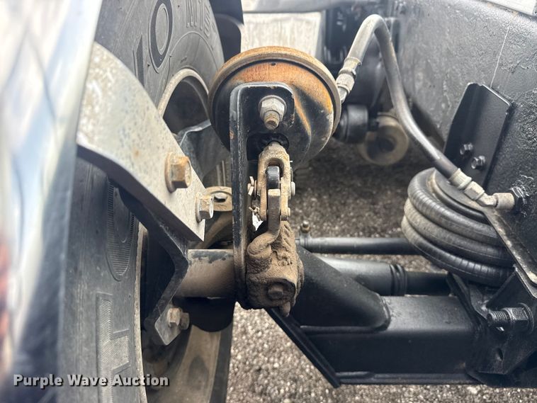image for item EG8997 2012 Western Star 4900 semi truck