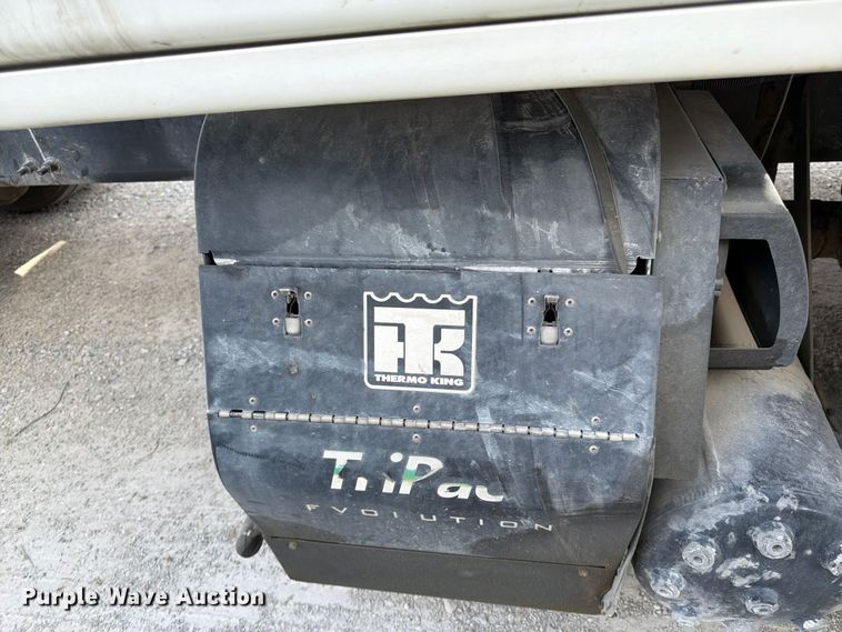 image for item EL0109 2016 Freightliner Cascadia semi truck