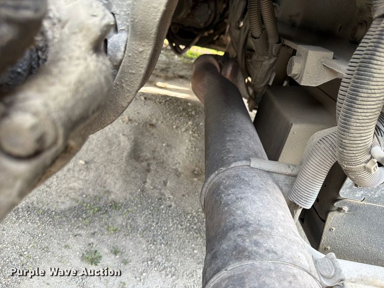 image for item EL0109 2016 Freightliner Cascadia semi truck