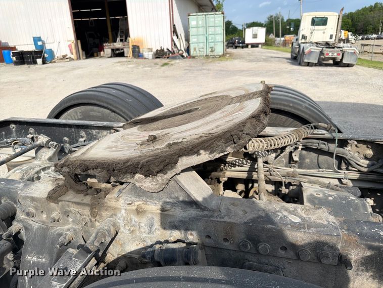 image for item EL0109 2016 Freightliner Cascadia semi truck