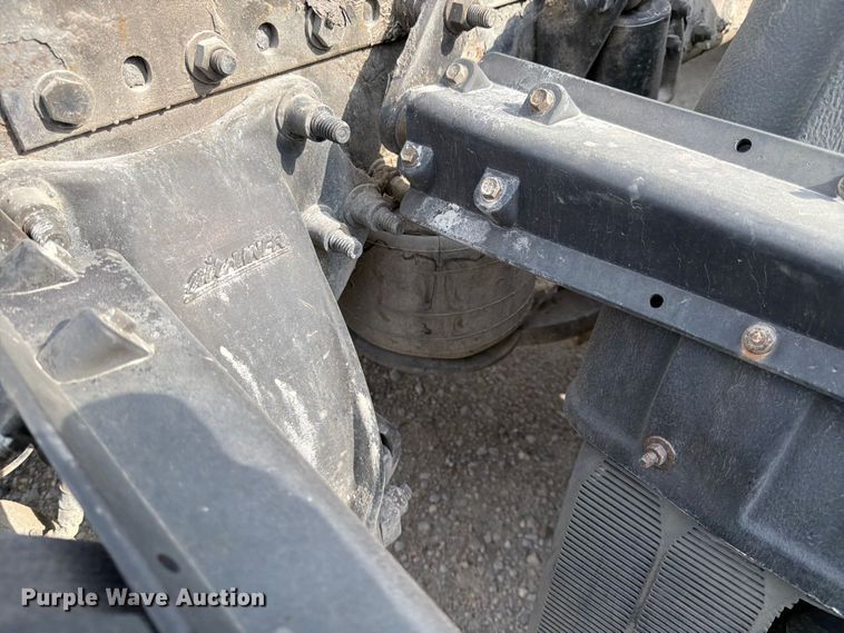 image for item EL0109 2016 Freightliner Cascadia semi truck