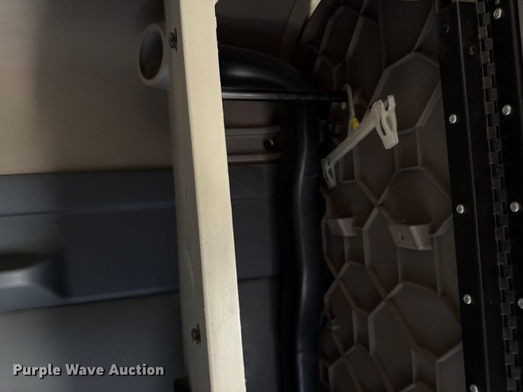 image for item EL0109 2016 Freightliner Cascadia semi truck