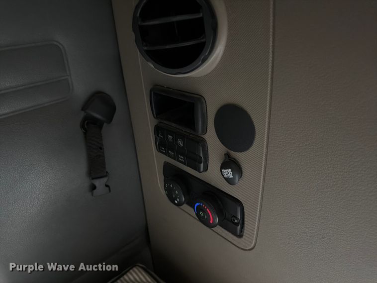 image for item EL0109 2016 Freightliner Cascadia semi truck