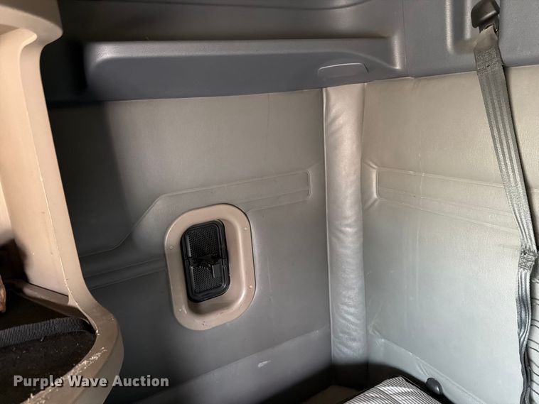 image for item EL0109 2016 Freightliner Cascadia semi truck