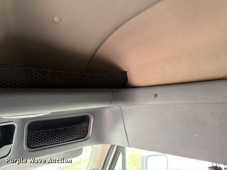 image for item EL0109 2016 Freightliner Cascadia semi truck