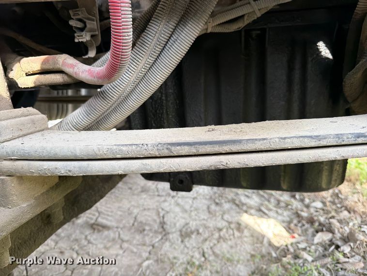 image for item EL0109 2016 Freightliner Cascadia semi truck