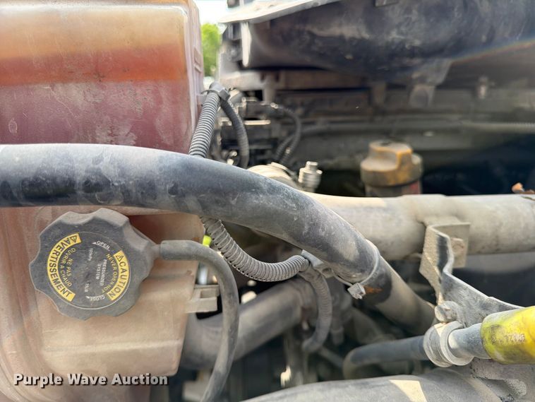 image for item EL0109 2016 Freightliner Cascadia semi truck