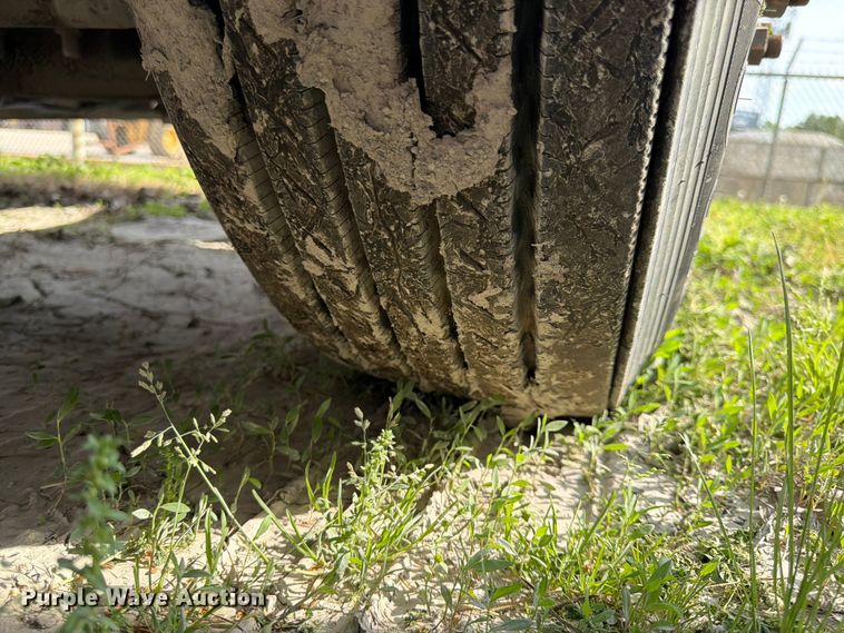 image for item EL0109 2016 Freightliner Cascadia semi truck