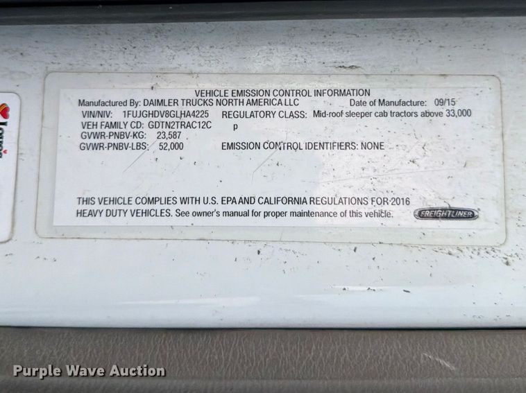 image for item EL0109 2016 Freightliner Cascadia semi truck