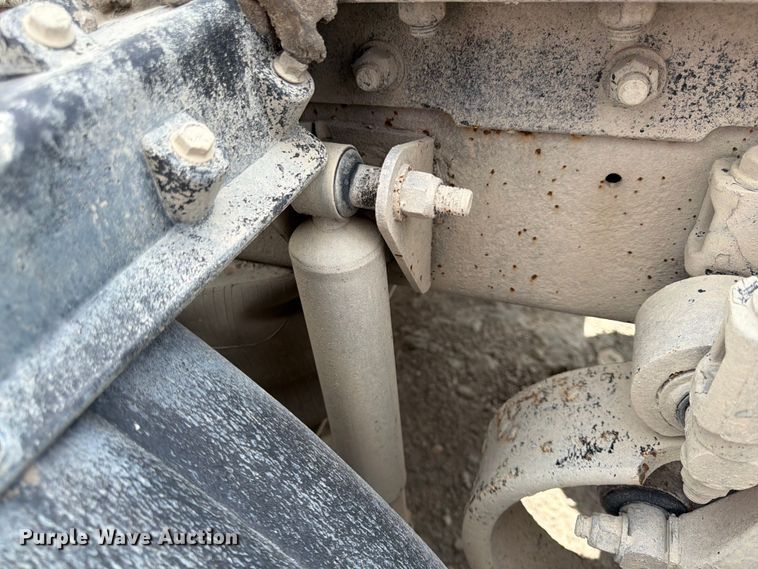 image for item EL0110 2006 Kenworth T800 semi truck