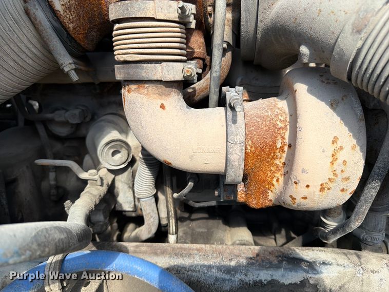 image for item EL0110 2006 Kenworth T800 semi truck