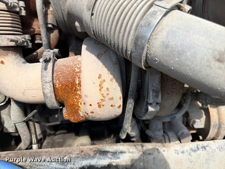 image for item EL0110 2006 Kenworth T800 semi truck