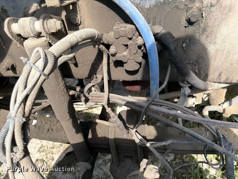 image for item EL0110 2006 Kenworth T800 semi truck