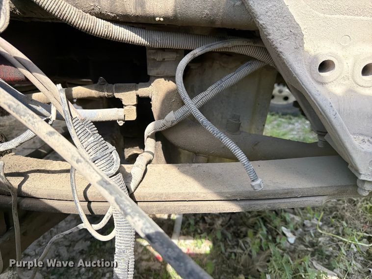 image for item EL0110 2006 Kenworth T800 semi truck