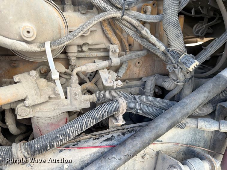 image for item EL0110 2006 Kenworth T800 semi truck