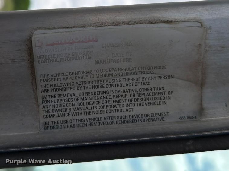 image for item EL0110 2006 Kenworth T800 semi truck