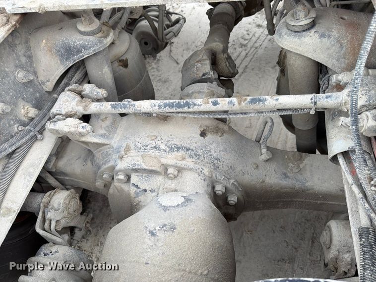 image for item EL0111 2016 Kenworth T880 semi truck