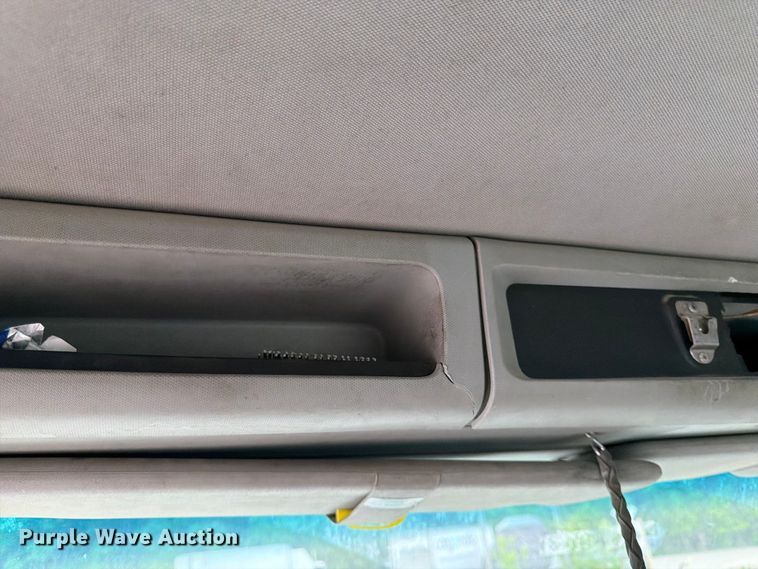 image for item EL0111 2016 Kenworth T880 semi truck