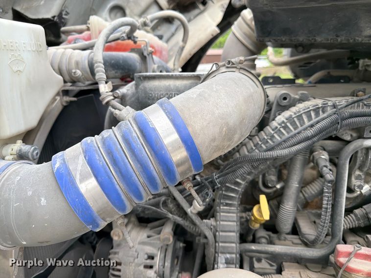 image for item EL0111 2016 Kenworth T880 semi truck