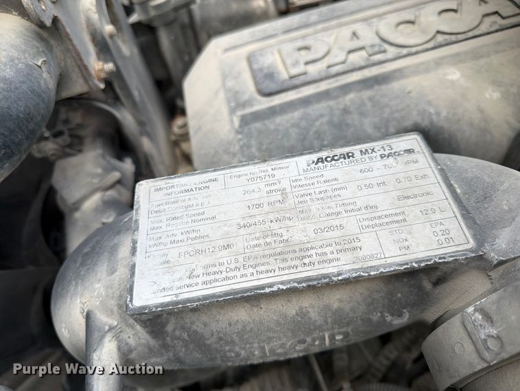 image for item EL0111 2016 Kenworth T880 semi truck