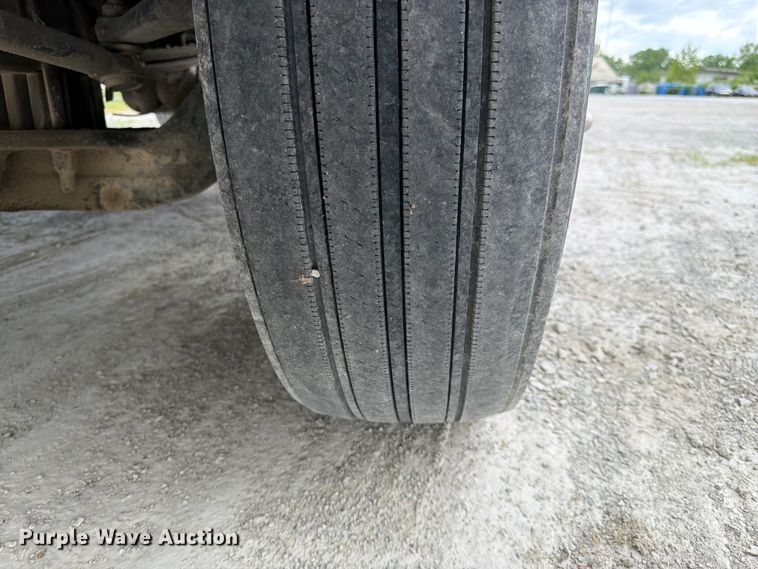 image for item EL0111 2016 Kenworth T880 semi truck