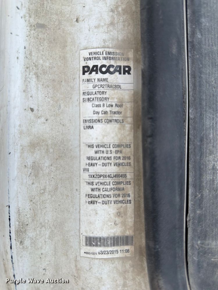 image for item EL0111 2016 Kenworth T880 semi truck