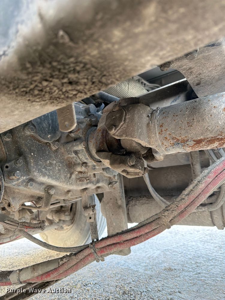 image for item EL0112 2016 Kenworth T880 semi truck