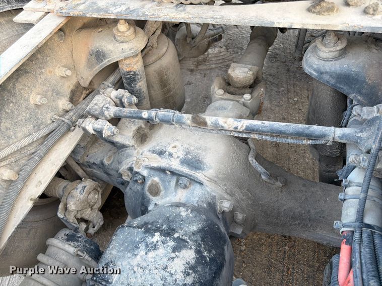 image for item EL0112 2016 Kenworth T880 semi truck