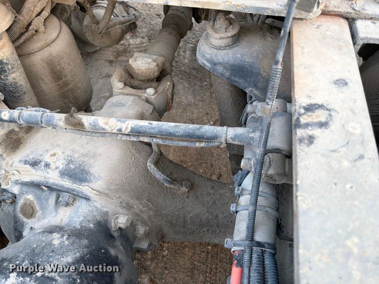 image for item EL0112 2016 Kenworth T880 semi truck