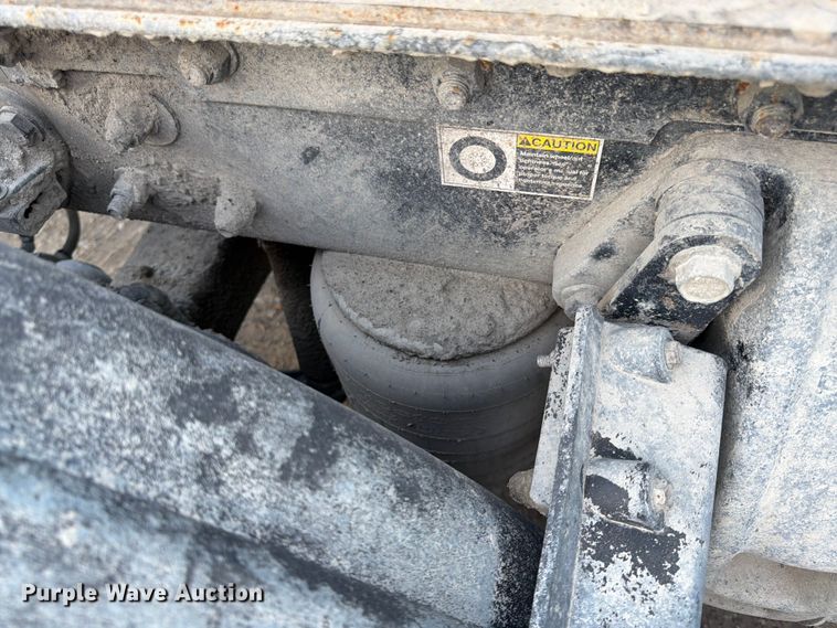 image for item EL0112 2016 Kenworth T880 semi truck