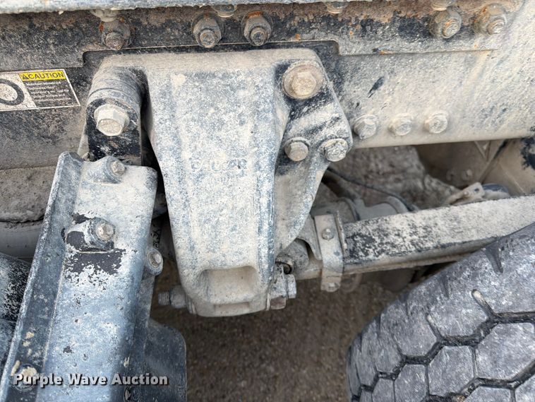 image for item EL0112 2016 Kenworth T880 semi truck