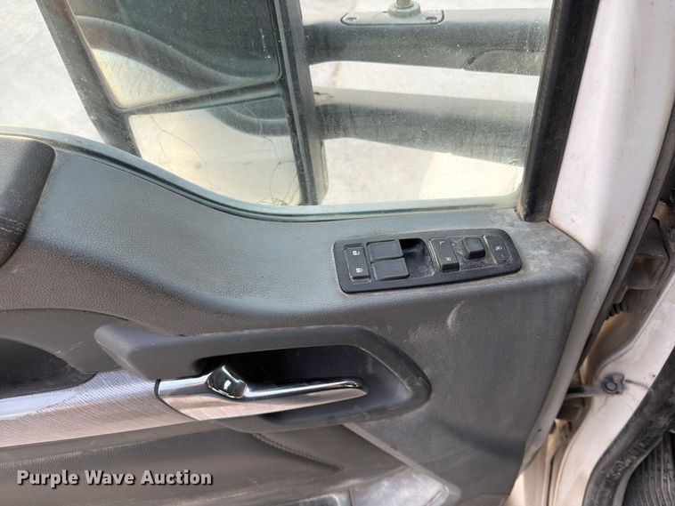 image for item EL0112 2016 Kenworth T880 semi truck