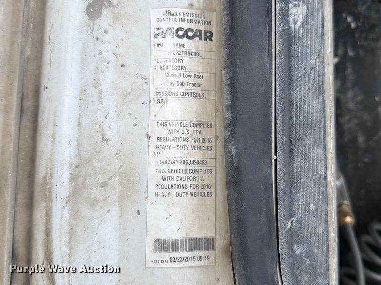 image for item EL0112 2016 Kenworth T880 semi truck