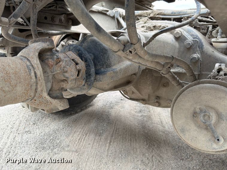 image for item EL0113 2018 Peterbilt 579 semi truck