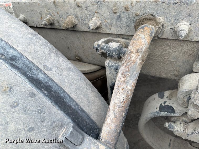 image for item EL0113 2018 Peterbilt 579 semi truck