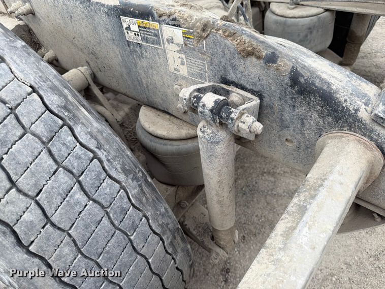 image for item EL0113 2018 Peterbilt 579 semi truck